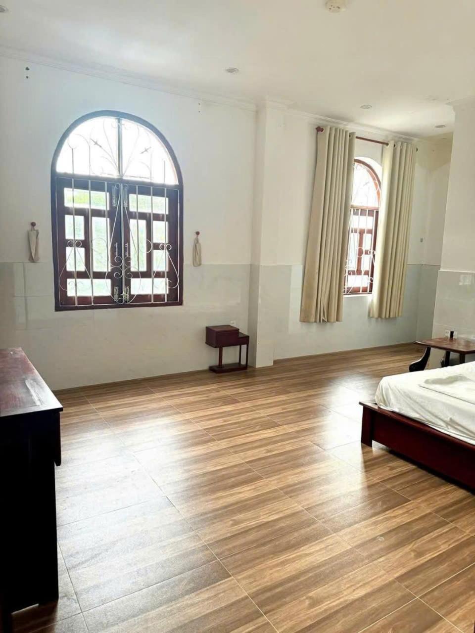 Khach San Tan Cuu Long Hotel Binh Chanh Exterior photo