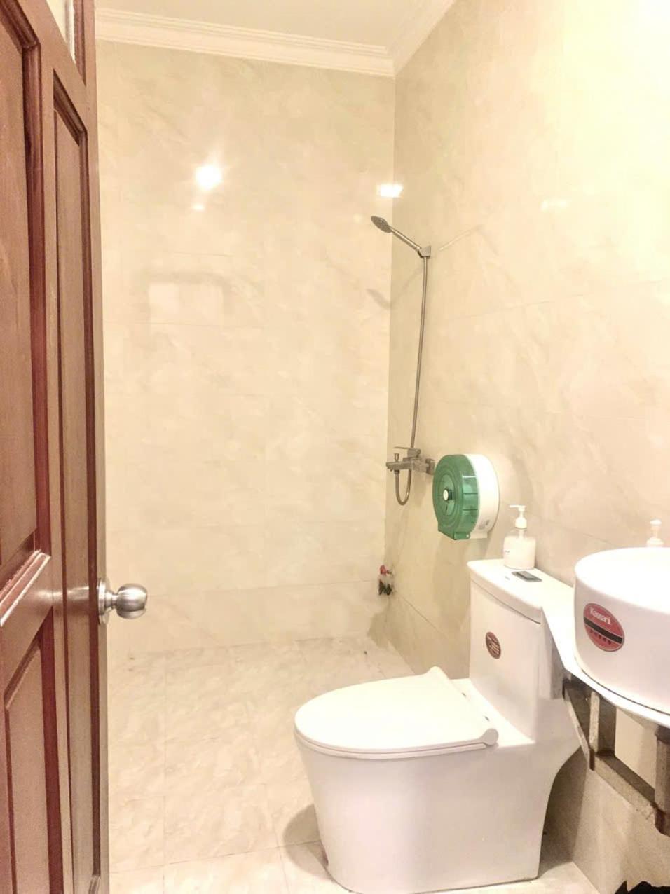 Khach San Tan Cuu Long Hotel Binh Chanh Exterior photo